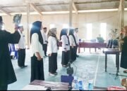 Panwaslu Kecamatan Lainea Lantik Panitia Pengawas Lapangan (PPL) Kelurahan/Desa